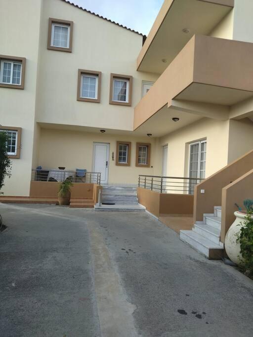 Nikolias Dream House *